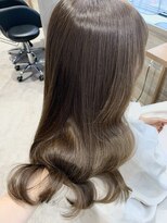 リーホリエ(Lee Horie) 透明感抜群ベージュカラー / mio