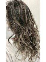 カルラ(Karra)&nbsp;アッシュブラウンハイライト