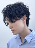 ツイストスパイラルパーマセンターパートツーブロック刈り上げ