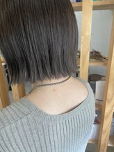 ロニ(Roni) 切りっぱなしボブ