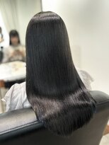 ミント バイ フォルテ(mint by FORTE)&nbsp;デザインカラー/レイヤーカット/ウェットヘア/オリーブベージュ