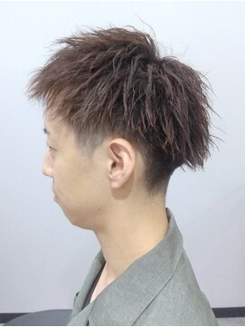 夜髪 チリチリ度、強め。360度カッコいいパーマスタイル