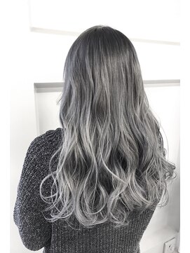 アンダーバーホワイト 泉佐野店(_WHITE) ☆ ハイライトカラー ケアブリーチ ダブルカラー イルミナ