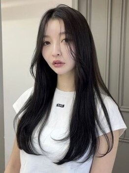 ログ シンサイバシ(L.O.G SHINSAIBASHI)の写真/【心斎橋駅徒歩5分】手触り抜群の美髪ストレートは実績豊富なLOGにおまかせ◇何度も触りたくなる質感に＊
