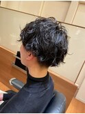 くせ毛風束感暗髪フェザーパーマルーズヘアq1名護大東