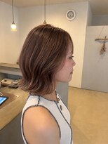 ニナル(Ninal)&nbsp;ひとさじピンクを添えた、透けブラウンボブ