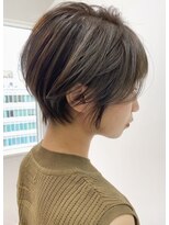 ニチカ(NYCHIKA)&nbsp;30代40代ハイライト大人女性の白髪ぼかし丸みショート