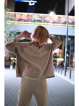 ロジ(Roji) 【Ｒｏｊｉ】光に透ける小顔ハイトーンベージュ