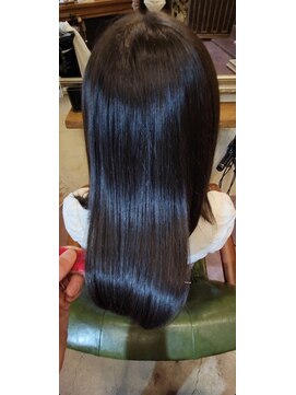 リリアン(Ririan) 【橋本】オリジナル髪質改善トリートメンでうる艶美人に♪