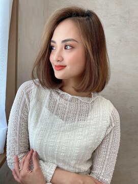 ロンドアリシア 金山(Lond Alexia) 外国人風 大人美人ボブ