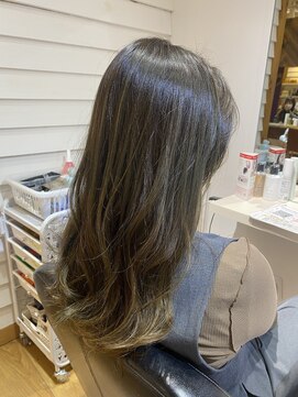 アヴァンス 天王寺店(AVANCE.) カーキーベージュ×透明感