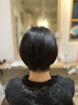 ヘアー アンド スパ パーム(hair and spa palm) 黒髪ショート