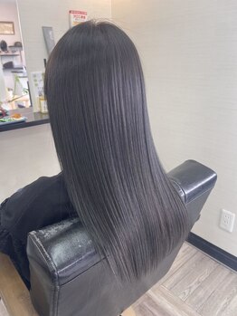 シャキっとなりすぎないナチュラルなストレート◎扱いやすい髪質で毎日のスタイリングをラクに♪