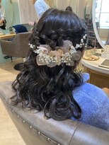 アンフィ 矢向(Anphi)&nbsp;10-5 ピアノ発表会 ハーフアップ