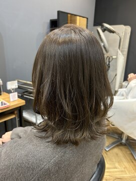 アルター(aL ter) ミディアムレイヤー［メルティカラー/似合わせカット/市川］