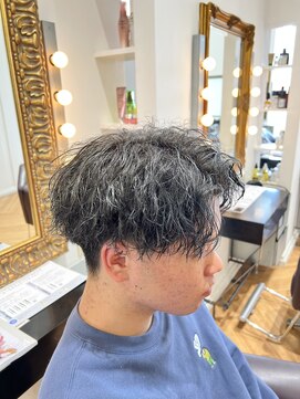 コワファースト させぼ五番街店(COIFF1RST) 波巻きパーマ×オリーブグレー☆