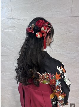 ファーレンピュアスウィート(fahren-pure-suite) 袴スタイルハーフアップ