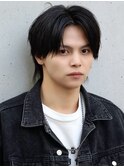 黒髪ナチュラルセンターパートウルフ毛流れカルマショート渋谷