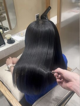 ジーナ サンシャイン通り池袋(Zina) 髪質改善 ブルーブラック 縮毛矯正 ストレート 艶髪【mizuki】