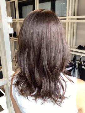 ディーエックス スリー(Dxxxx III) シナモンベージュ