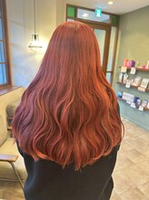 エプリ(epris)&nbsp;コーラルレッド × 韓国風ウェーブロング