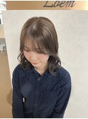 オリーブベージュ