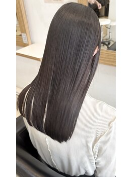ヘアー ドルチェ(hair Dolce)の写真/髪のダメージを最小限に抑えた髪にも優しい薬剤を使用した縮毛矯正で自然なストレートヘアに♪