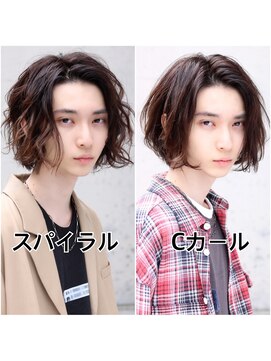 ネイビー(NAVY) メンズ スパイラルパーマ ミディアム センターパート マッシュ