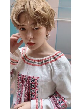 カミノア 銀座店(CAMINOIA) ハイトーンカラーのミニボブ マッシュボブ