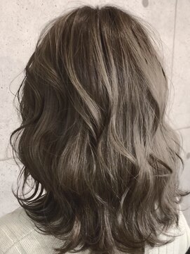 イコール 銀座(equal) くびれヘア/ビタミンカラー/メルティカラー[銀座/髪質改善]