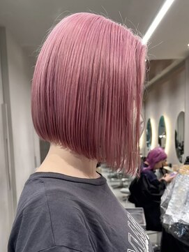 ソル ジングウマエ(SOL JINGUMAE) ダブルカラーピンクベージュベージュカラーケアブリーチミニボブ