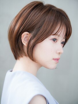 エクラ 宝塚逆瀬川(e'clat) ポイントは、ひし形☆アゴラインの耳かけショートボブ！