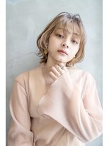 ケアリー 大日(Carelly)&nbsp;ベージュウルフ/大人かわいいショートボブ/モードプリカール