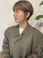 30代40代透明感ブリーチミルクティー小顔ショートボブ