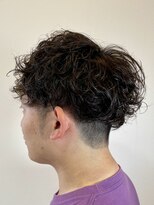 レヴィア(REVIA)&nbsp;メンズカットスパイラルパーマ刈り上げツーブロック