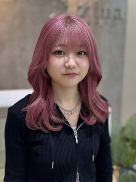 ジーナ 梅田茶屋町(Zina) ライトピンク × レイヤーカット