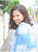 『PRESENCE BRAINS』色気も感じる☆大人可愛いミディアムカール