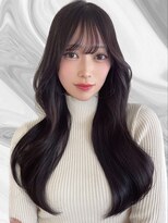 サロンドルテラ (Salon de Lutella) 【韓国ヘア】艶感ダークグレーゆる巻きレイヤースタイル