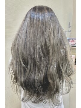 カット ルーム パパス(Cut Room PAPA' S) 外国人風グレージュカラー