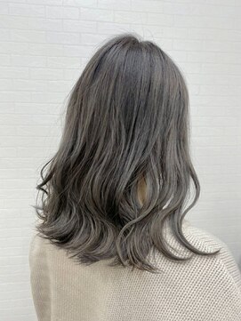 グランルッソ 岡山イオン前(GRAN LUSSO) グレージュカラー