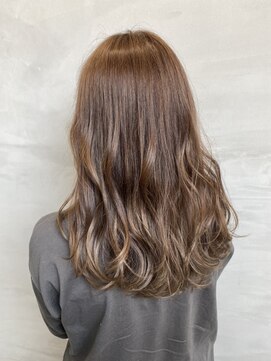 ジーナ 船橋(Zina) 小顔セミウェットウェーブピンクベージュハイライトカラー