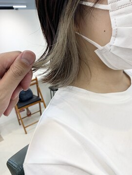 ヒュー(HUE) ブリーチ×2！絶対友達に褒められるインナーカラー