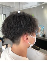 リトバイプティパ(Lit by petit-pas)&nbsp;＊ソフトツイスパ×刈り上げセンターパート＊