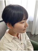 刈り上げ女子  前下がりショート