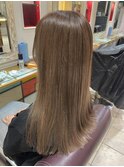 ヘアグレージュカラーデザインカラーシルキーベージュ斜めバング