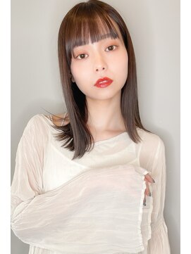 ロージー 水沢花園店(Rosy) 小顔薄めバングツヤ髪ストレート_アッシュベージュ
