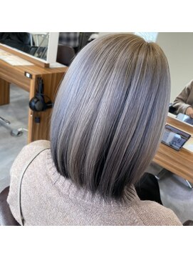 リー 京都西院(Lee) ホワイトグレーベージュ