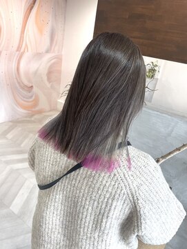 クラン(cLan.) 【インナーグレーシルバー×エンドピンク】by タナカ