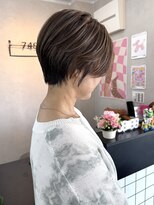 ナジック(749)&nbsp;ショート×白髪ぼかしハイライト