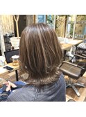 デザインカラー　3Dハイライトカラー　ミディアムレイヤーカット